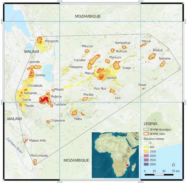 Mapa del Archipiélago Montano del Sudeste de África (SEAMA, por sus siglas en inglés). Los recuadros rojos marcan los oteros graníticos, islas sin mar, que componen la ecorregión. From Nature Scientic Reports 14