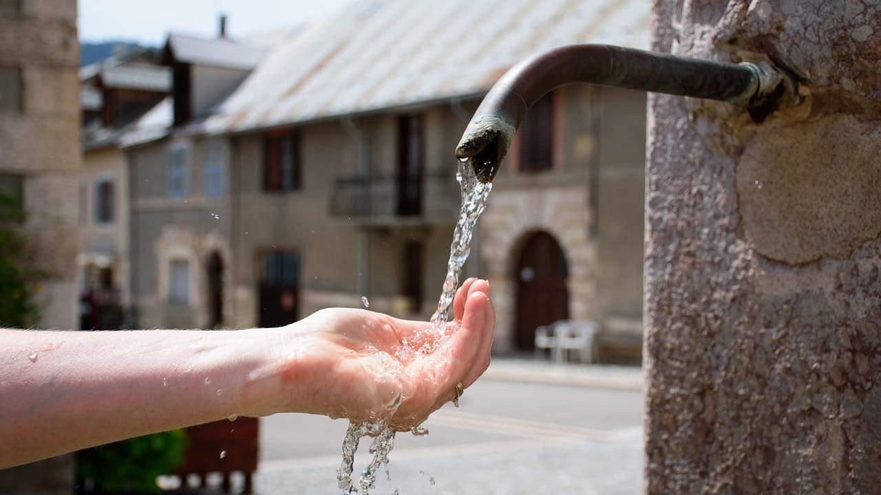 Las fuentes de agua del planeta superan los límites de seguridad de PFAS / Foto: PB