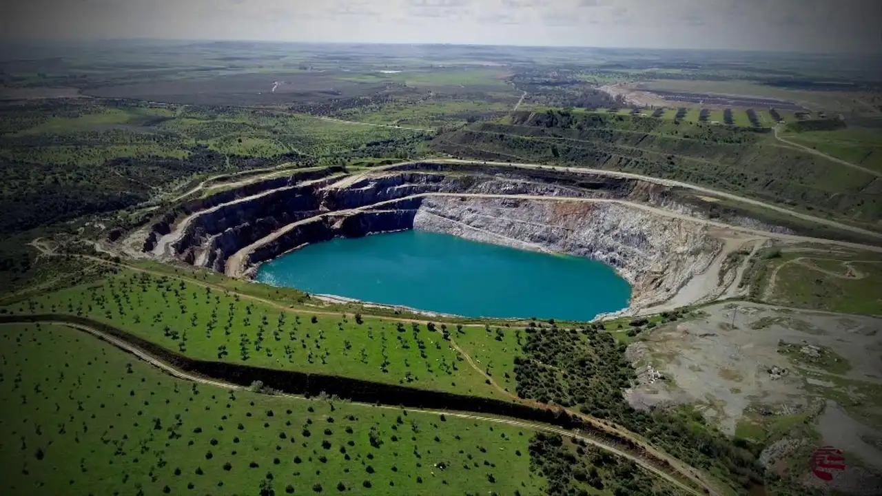 La mina de Aznalcóllar prevé verter más de 85.000 millones de litros de aguas contaminadas al río Guadalquivir / Foto: EP