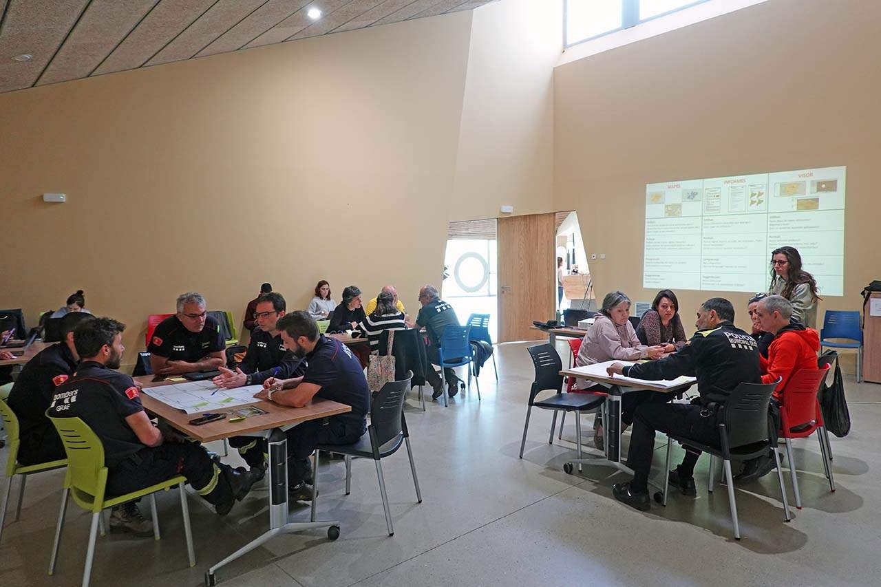 Taller de formación para gestores del riesgo en el marco del proyecto GarMultiRisk / Foto: Iris Schneider Taller de formación para gestores del riesgo en el marco del proyecto GarMultiRisk / Foto: Iris Schneider
