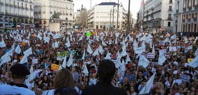 Miles de personas se concentraron el 12 de septiembre en Madrid para pedir la abolición del Toro de la Vega / Foto: PACMA