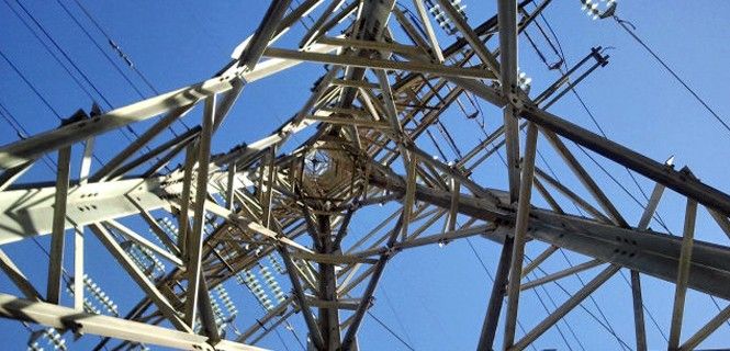 Torre de un tendido eléctrico de alta tensión / Foto: EA