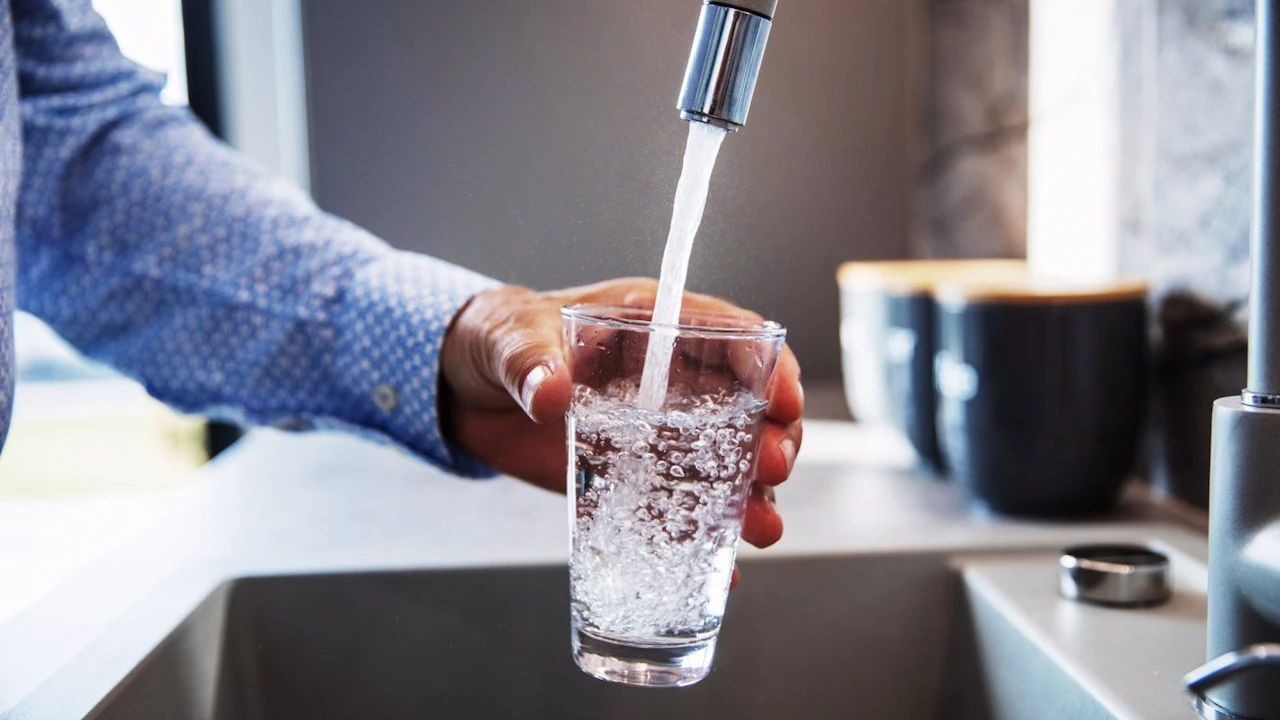 Los 'tóxicos eternos', 'PFAS' en el agua del grifo / Foto: EP