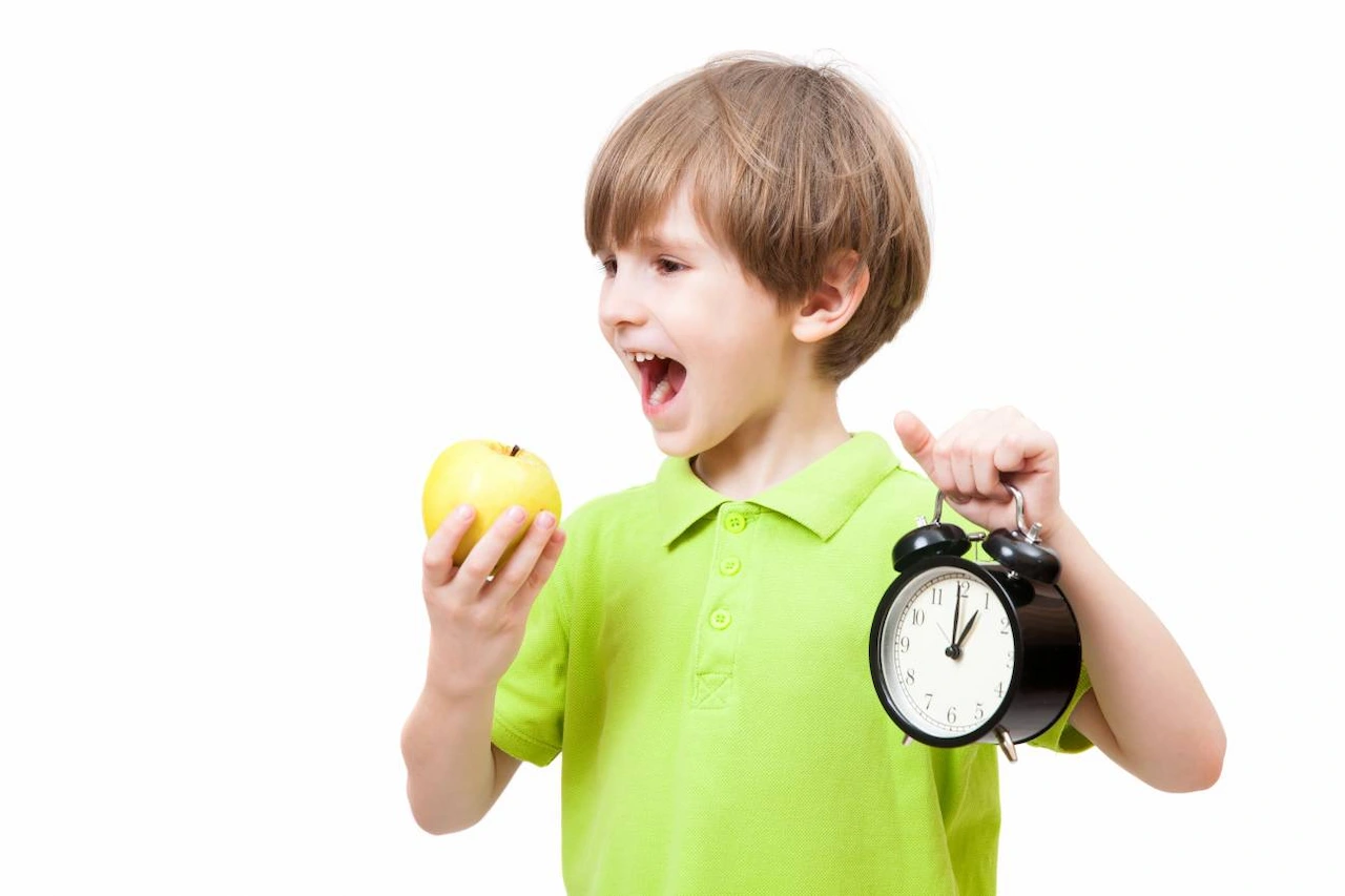 La hora de la comida influye en la salud metabólica infantil / Foto: SINC