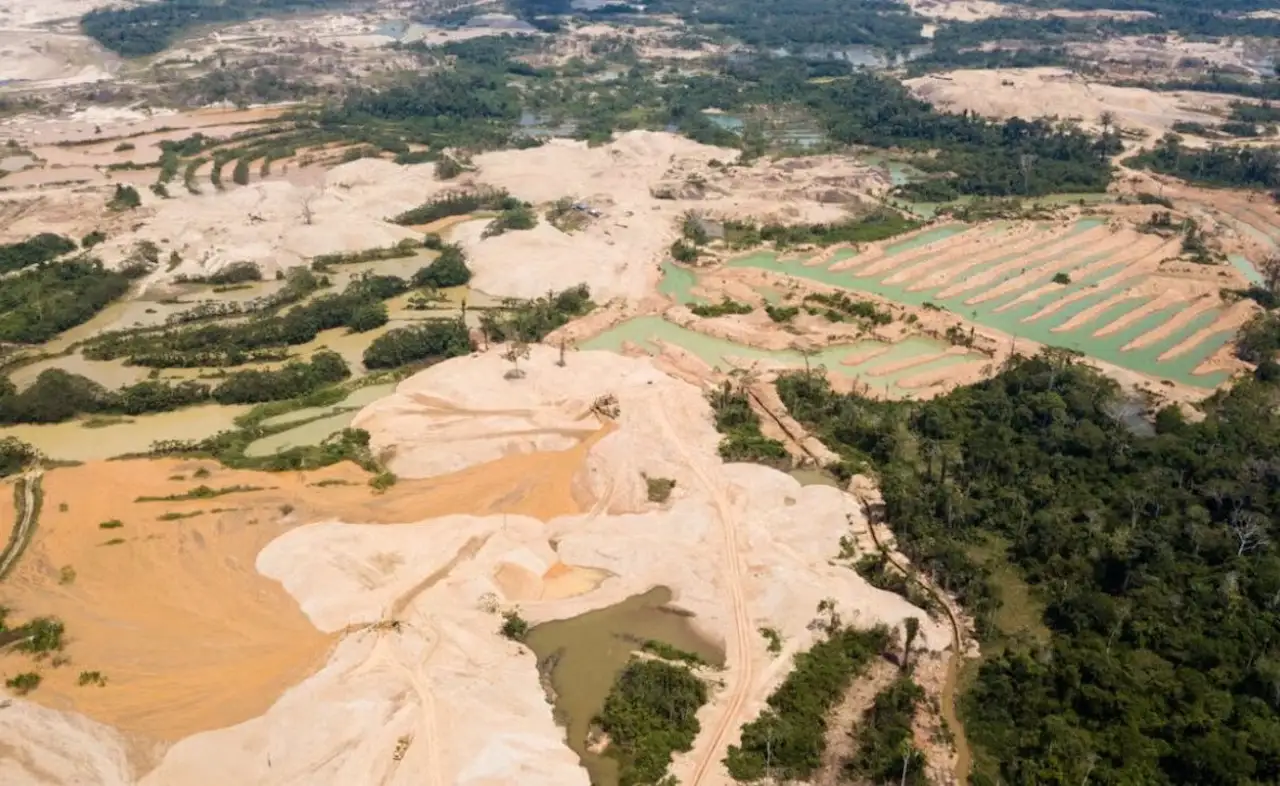 La minería de succión destruye los bosques de la Amazonia / Foto: EP