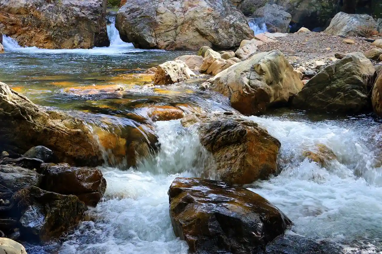 Aguas superficiales sobre la corteza terrestre / Foto: PB