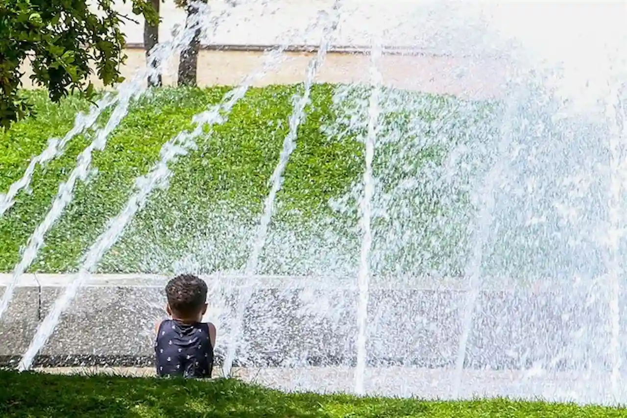 La última ola calor por la crisis climática: 400 muertes en Madrid y Barcelona / Foto: EP