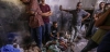 Los cadáveres desbordan tras un ataque israelí en un punto de distribución de alimentos en Gaza el 31 de julio de 2025. Sanicidio la destruccion intencionada de la sanidad en guerras / Foto: Mohammed Saber - EFE-EPA