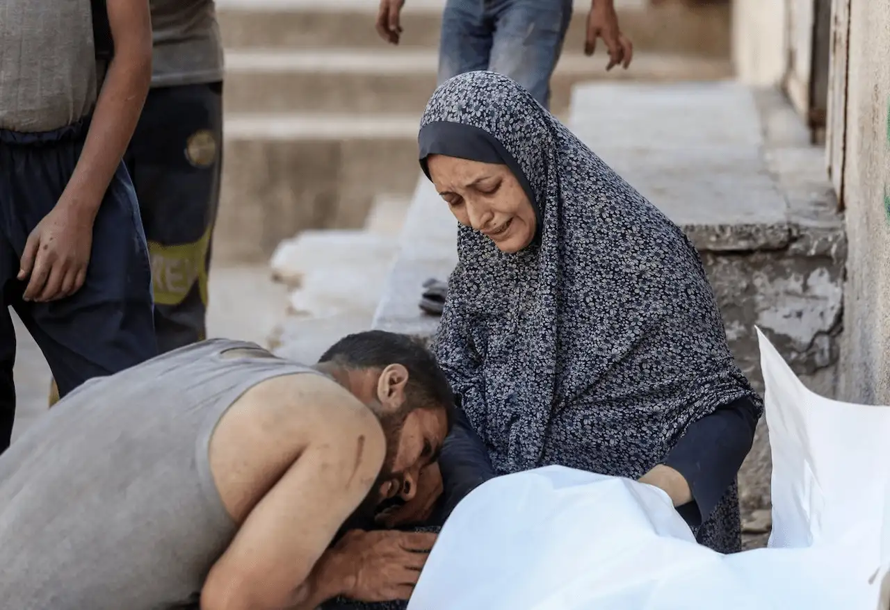Víctimas en Gaza, donde la Fiscalía española investiga posibles crímenes de genocidio y lesa humanidad / Foto: EA