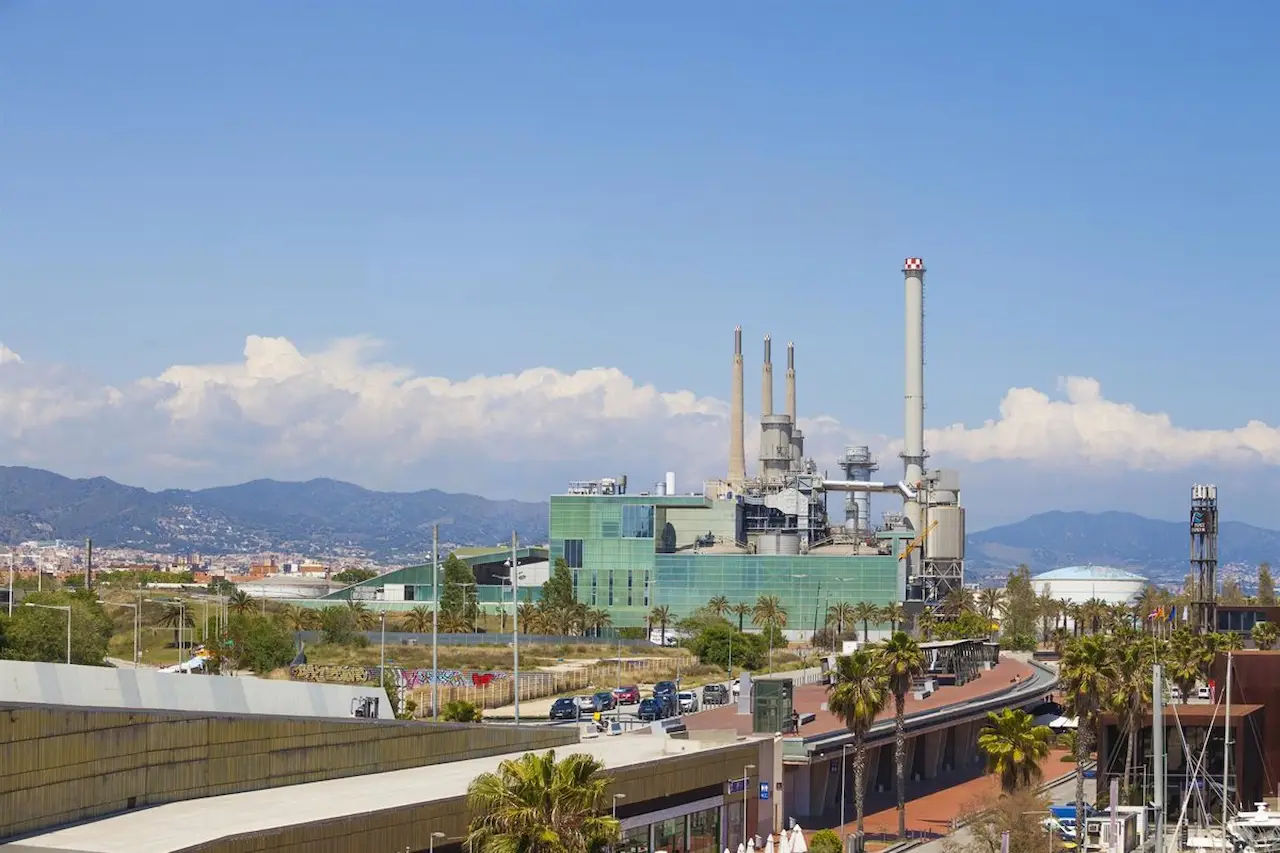 Plantas de incineración de residuos de Sant Adrià de Besòs, Barcelona / Foto: EP