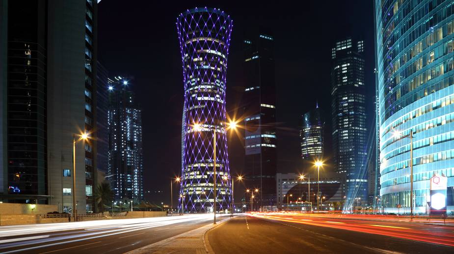 Iluminación nocturna en la capital catarí, Doha / Foto: Philipus