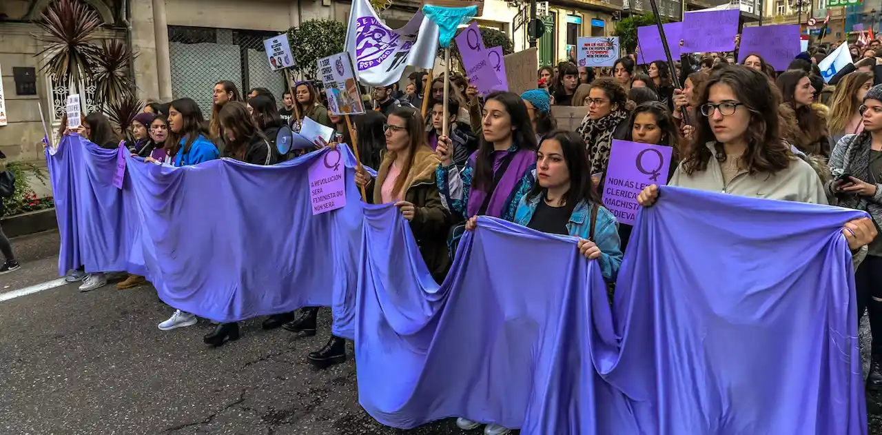 Violencias médicas contra las mujeres del siglo XIX. Marcha contra la Violencia contra las mujeres en Vigo, Galicia / Foto: The Conversation