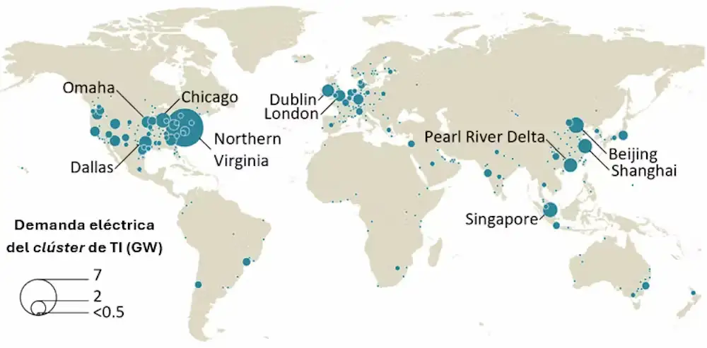 Mapa global de los 10 grandes clústeres de centros de datos (un clúster es un conjunto de centros de datos situados como máximo a 100 km unos de otros). El Delta del Río Pearl comprende la capacidad combinada de Guangzhou, Shenzhen y Hong Kong (China). GW = gigavatio. Fuente: IEA, Author provided (no reuse)