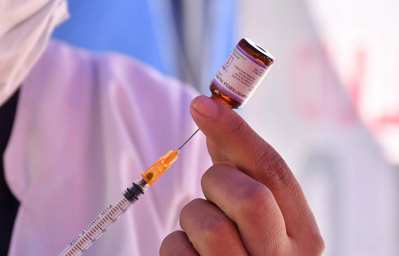 La vacunación con la triple vírica (sarampión, rubeola y parotiditis) / Foto: SINC La vacunación con la triple vírica (sarampión, rubeola y parotiditis) / Foto: SINC