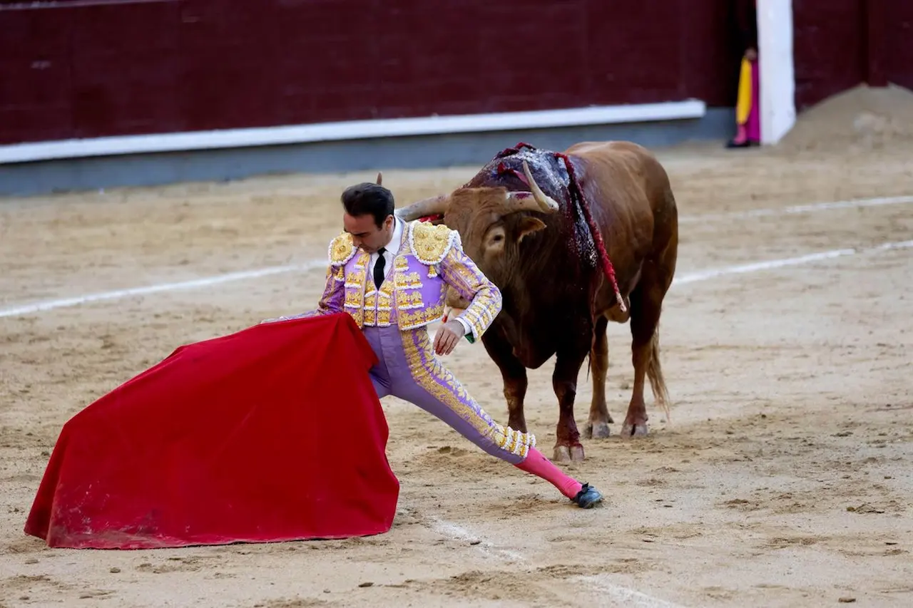 PP Madrid insta a que niños acudan a los toros. Enrique Ponce durante su despedida a los ruedos / Foto: EP