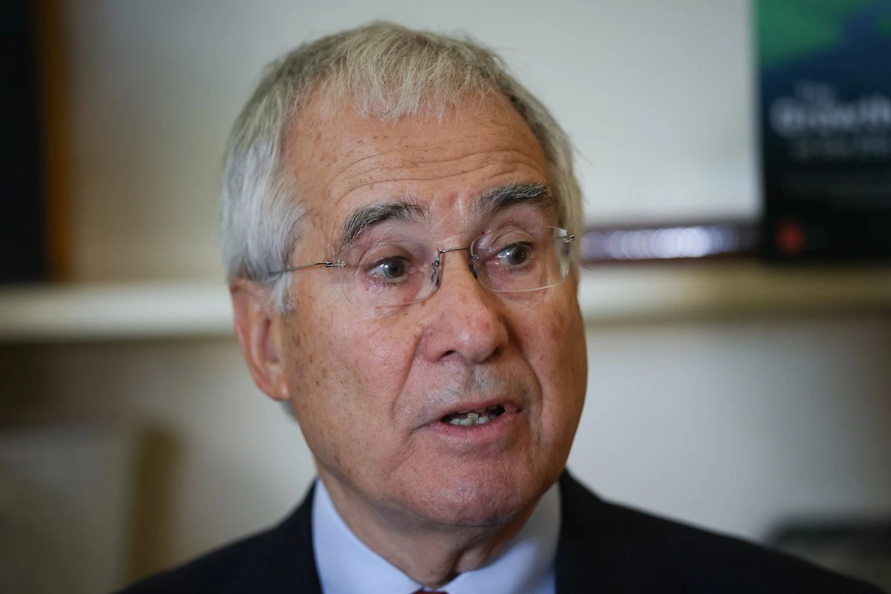 Nicholas Stern, tras reunirse con Sara Aagesen en el Ministerio, el 10 de abril de 2026 en Madrid (España) / Foto: EP Nicholas Stern, tras reunirse con Sara Aagesen en el Ministerio, el 10 de abril de 2026 en Madrid (España) / Foto: EP