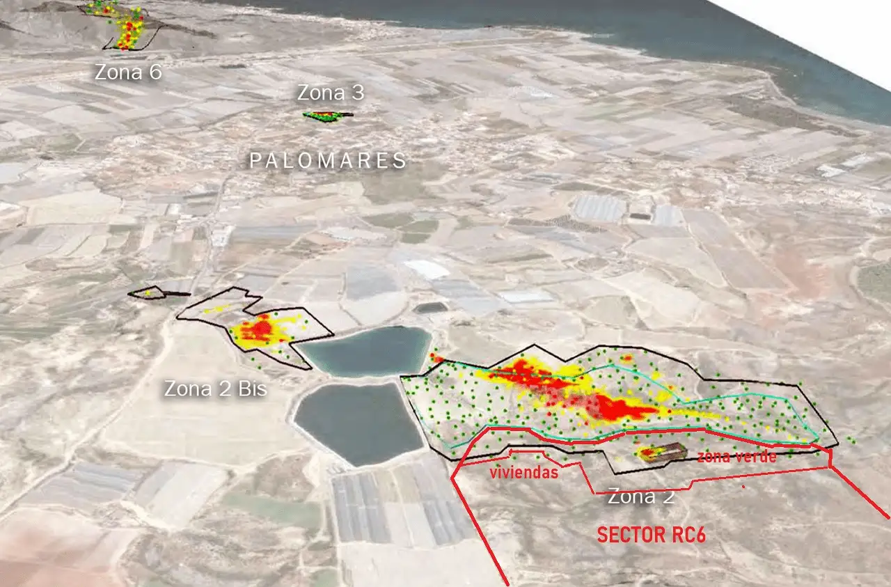 Vista detallada del Sector RC6 superpuesto a la Zona 2 de Palomares: las viviendas proyectadas quedan dentro del perímetro con puntos de radioactividad alta según mediciones del Ciemat / Imagen: Salvemos Mojácar