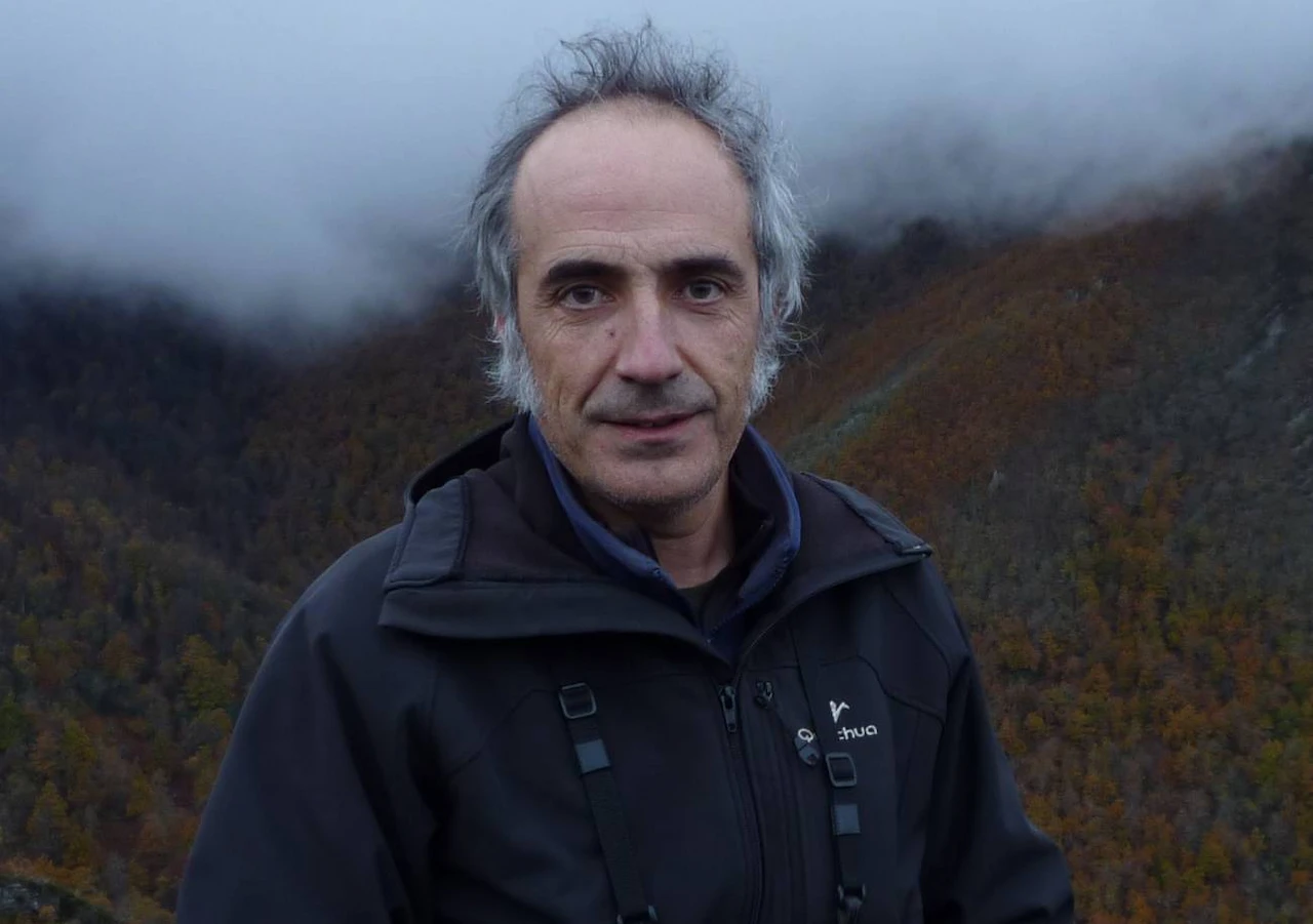Alberto Fernández Gil, investigador de la EBD-CSIC, considera desfavorable el estado del lobo en España / Foto: SINC