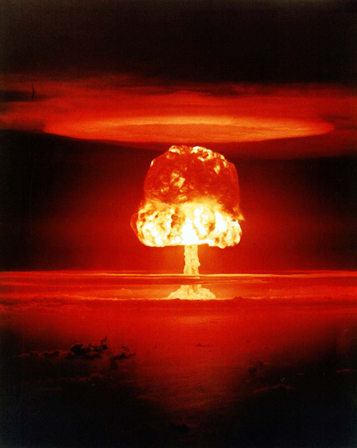 Bomba probada en 1954 en el atolón cuya lluvia radioactiva mató a los tripulantes de un barco japonés / Foto: Wikipedia