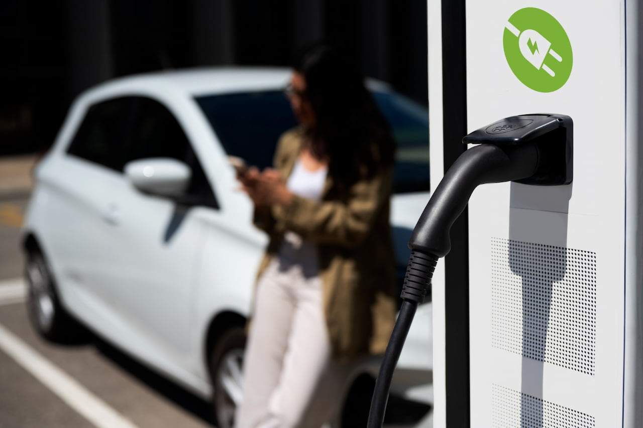 Los cargadores de coches eléctricos, cada vez más expuestos a los ciberataques / Foto: FP