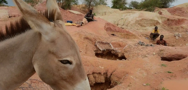 Burkina Faso. Más de 440 minas artesanales ilegales salpican el país. El riesgo de colapso es constante / Foto: Alfons Rodríguez