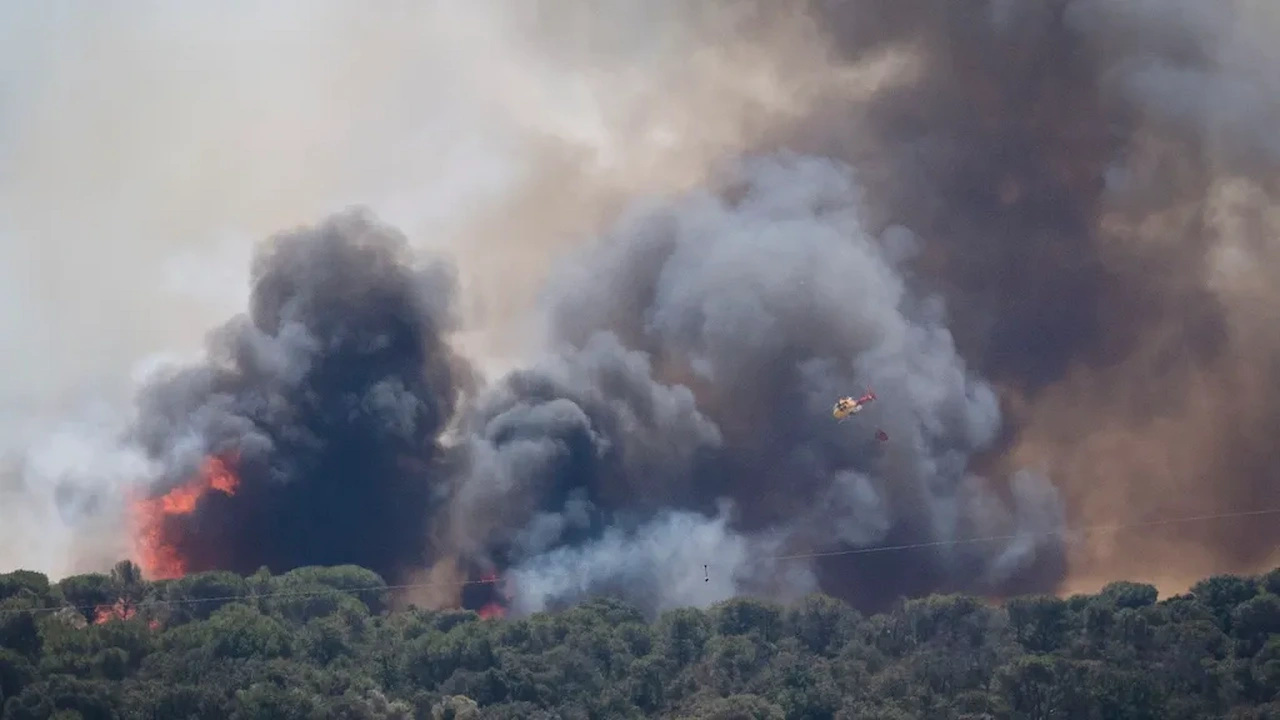 El incendio de la Bisbal d’Empordà, en Girona, supera las 2.000 hectáreas quemadas / Foto: EP El incendio de la Bisbal d’Empordà, en Girona, supera las 2.000 hectáreas quemadas / Foto: EP