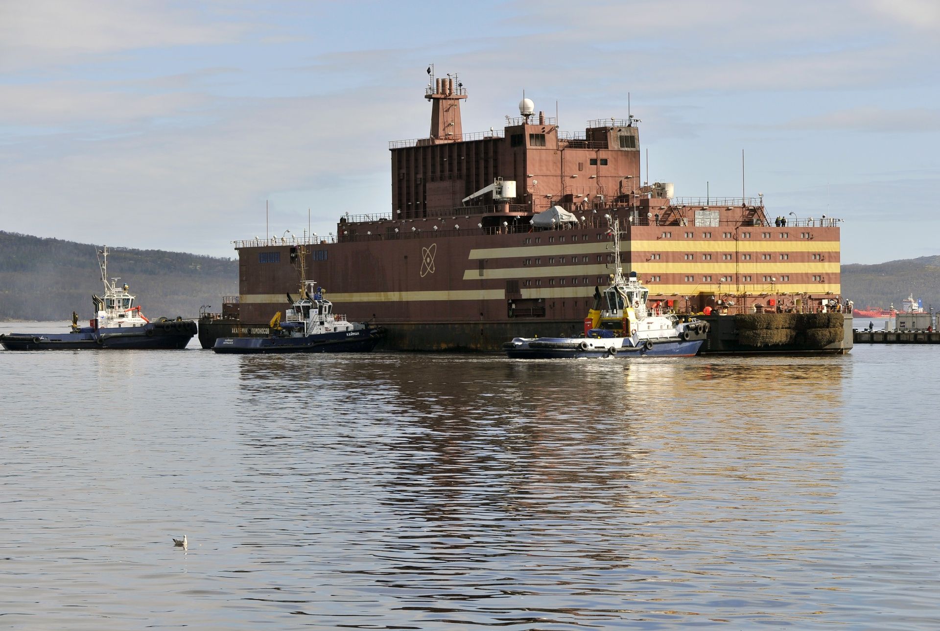 El Akademik Lomonosov ya surca los mares en su viaje inaugural de prueba / Foto:Rosatom