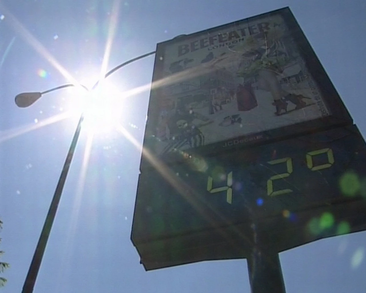 Un termómetro marca los 42 ºC. La llegada de una nueva ola de calor pone en aviso a gran parte del territorio / Foto: Archivo - EP Un termómetro marca los 42 ºC. La llegada de una nueva ola de calor pone en aviso a gran parte del territorio / Foto: Archivo - EP
