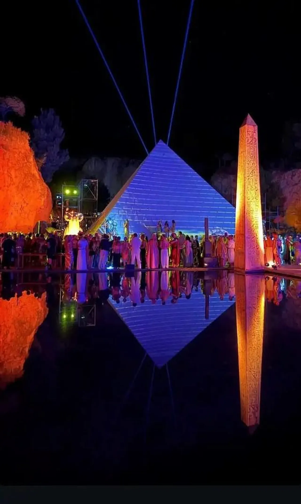 Lago artificial instalado durante una fiesta privada en sa Pedrera, en Sant Antoni de Portmany (Ibiza) / Imagen: Redes Sociales