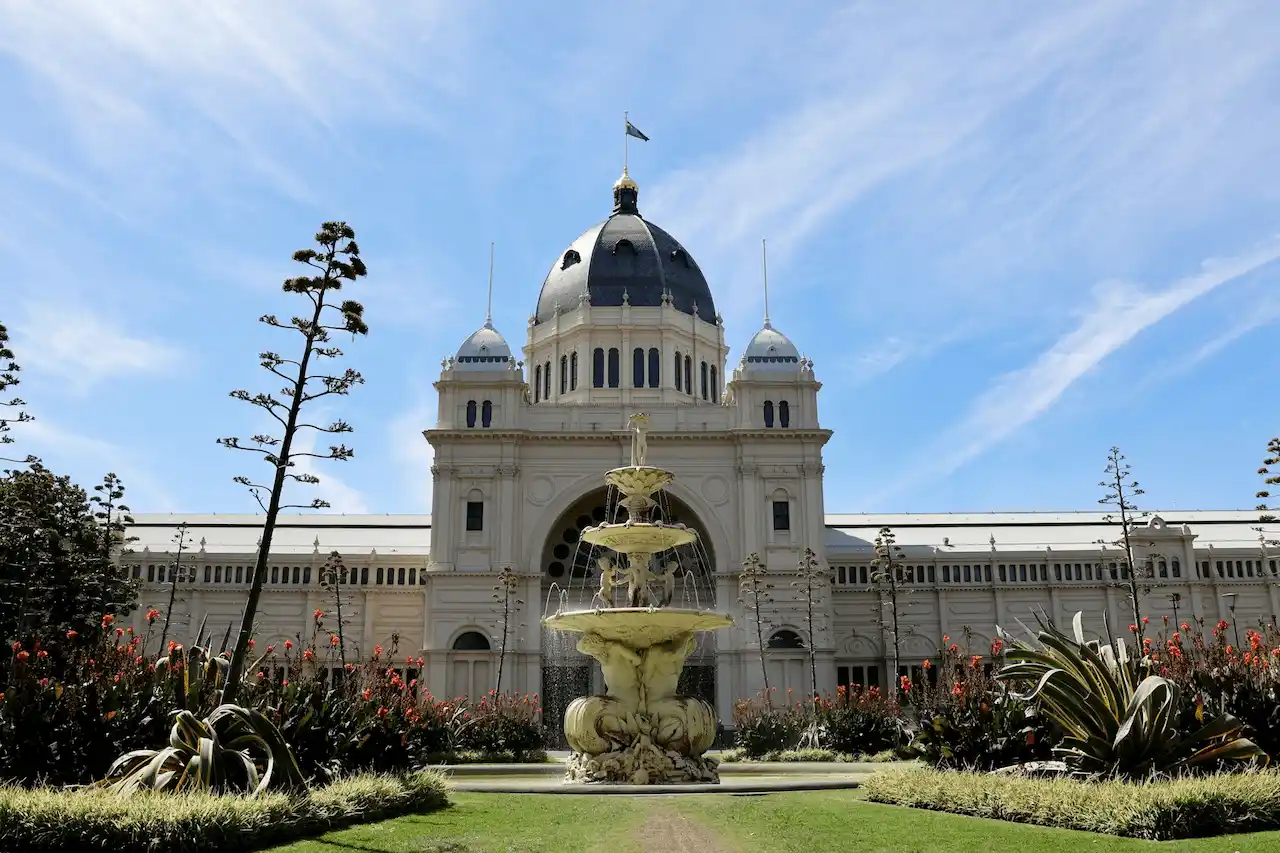 El Royal Exhibition Building, en Melbourne, capital del estado de Victoria (Australia), cuyo Parlamento ha presentado un informe sobre grupos coercitivos de alto control / Foto: UP