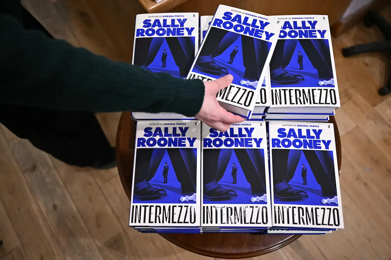 Los libros de Sally Rooney dejan de venderse en el Reino Unido / Imagen: The Conversation Los libros de Sally Rooney dejan de venderse en el Reino Unido / Imagen: The Conversation