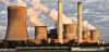 Vista de una central eléctrica con emisiones de humo bajo un cielo nublado / Foto: PB Vista de una central eléctrica con emisiones de humo bajo un cielo nublado / Foto: PB