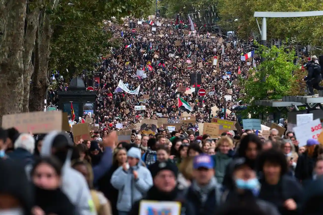 Manifestación de estudiantes, sindicatos y 'chalecos amarillos' en Francia