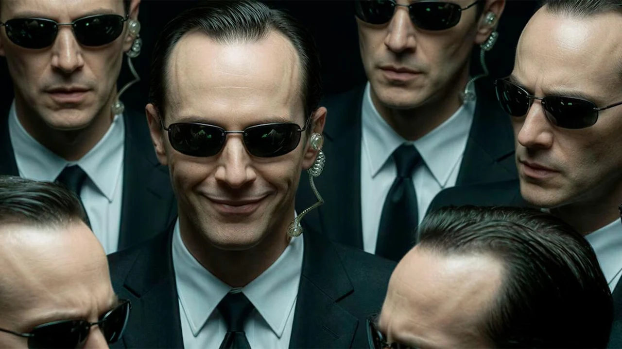 Agentes de inteligencia artificial que se saltan las normas. El agente Smith, de la película Matrix / Imagen: The Conversation