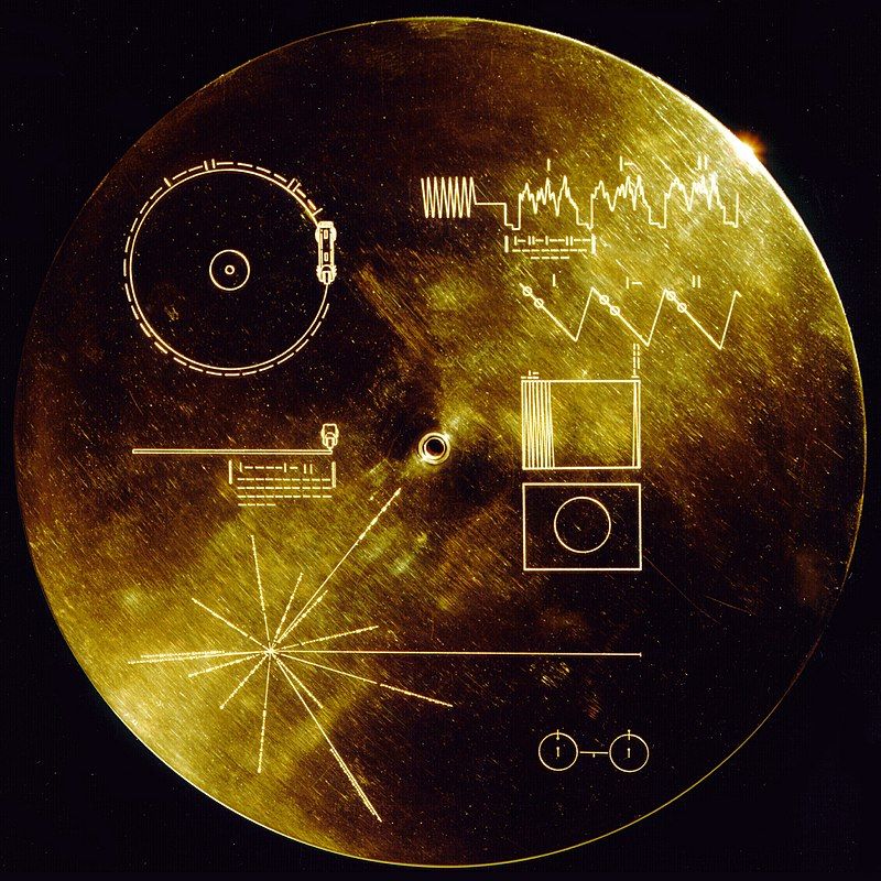 Disco de oro con información sobre la Tierra que llevan las sondas destinado a posibles extraterrestres  Foto Wikipedia
