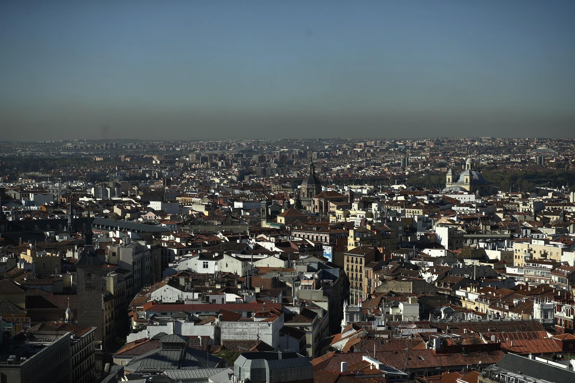 Vista de Madrid estos días con evidentes muestras de polución en el aire / Foto: Eduardo Parra - EP