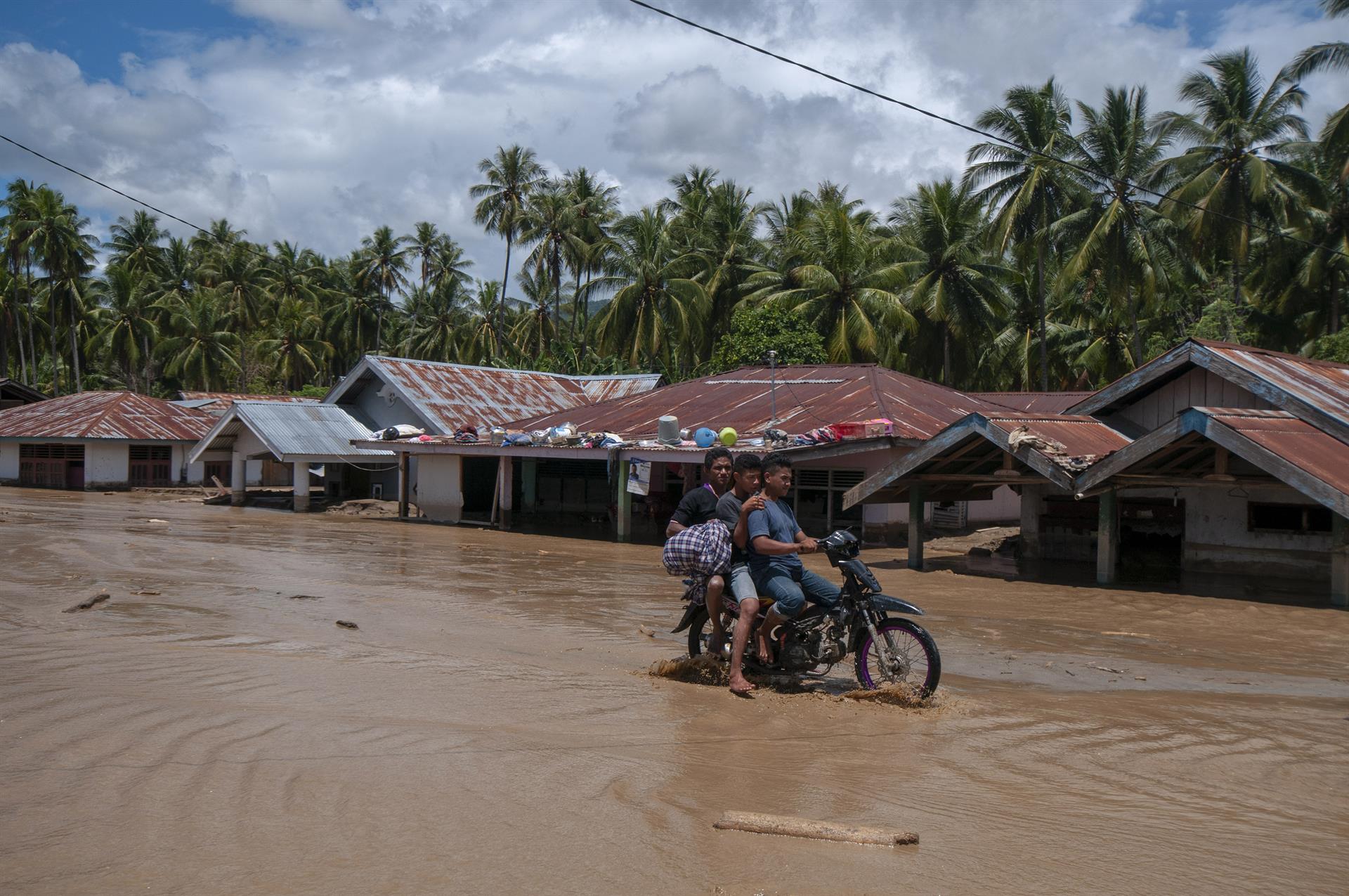 Inundaciones en la provincia de Bengkulu, en Sumatra, el año pasado / Foto: Basri Marzuki - Sijori Images via DPA