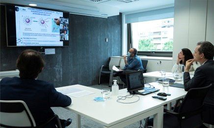 El ministro de Ciencia e Innovación reunido con los responsables de las diferentes investigaciones / Foto: EP