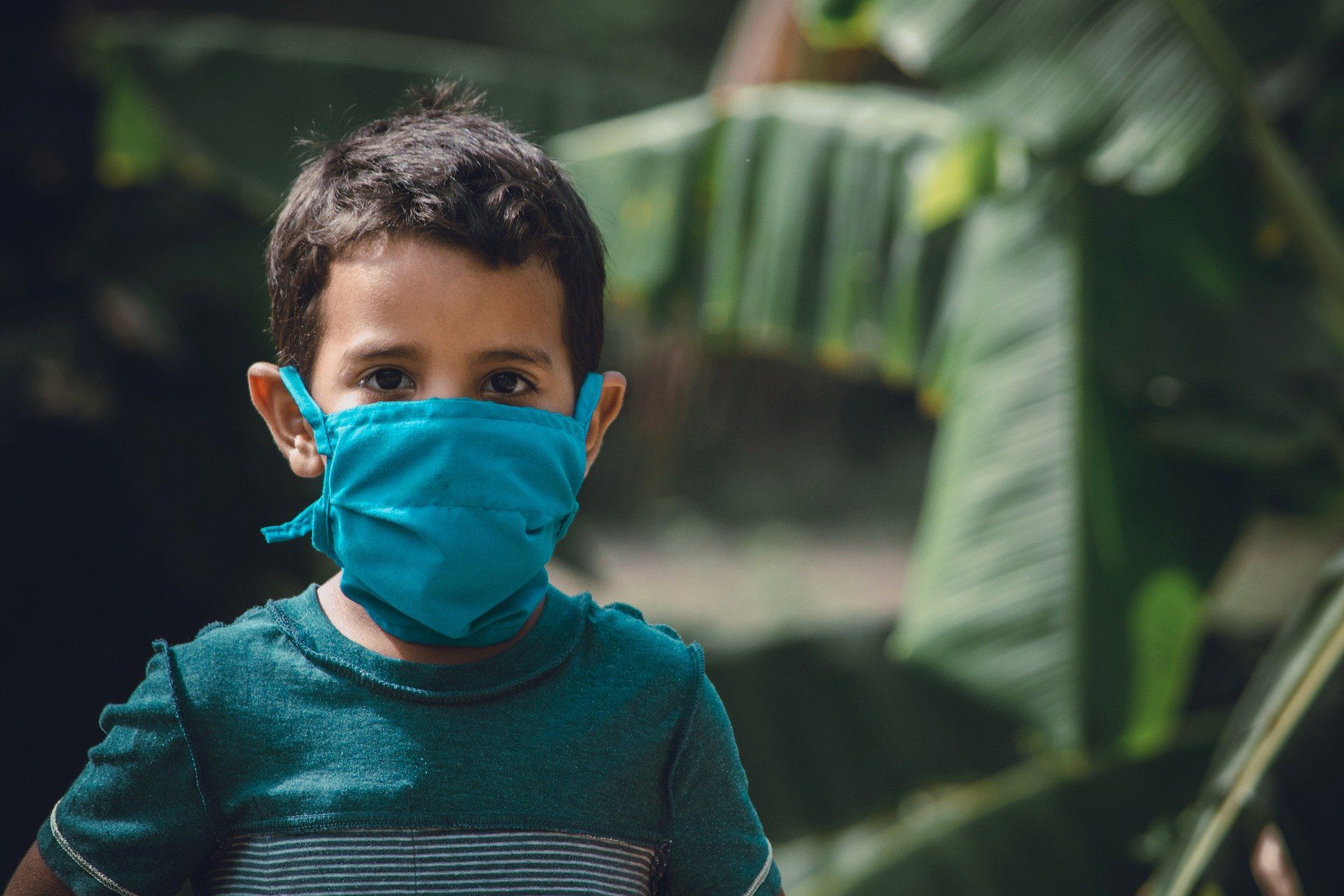 Un niño menor de edad con una mascarilla ante la pandemia del coronavirus  / Foto: Manuel Darío Fuentes Hernández - Pixabay