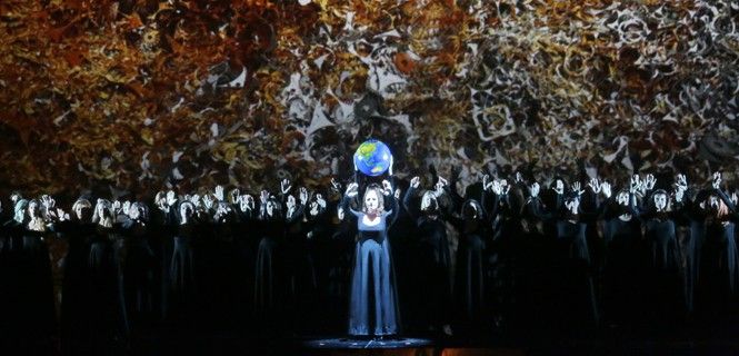 La mezzosoprano británica Jennifer Johnston durante la obra / Foto: Brescia/Amisano -Teatro alla Scala