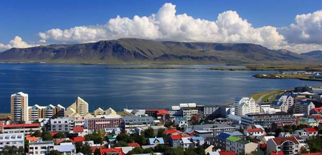 La capital de Islandia, Reikiavik, se abastece totalmente de energías renovables. / Foto: Barbara Helgason