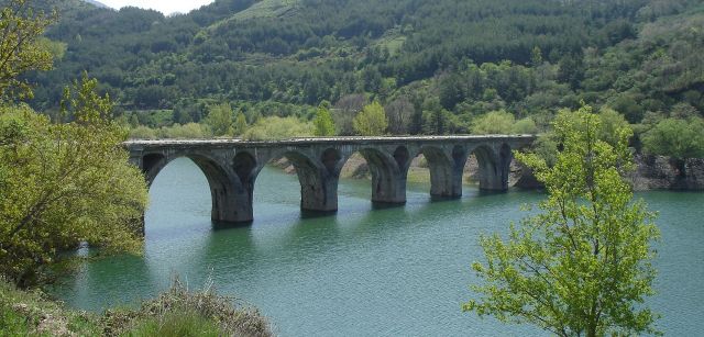 Embalse de Barrios de Luna situado en la comarca leonesa de Luna, España / Foto: Pixabay Embalse de Barrios de Luna situado en la comarca leonesa de Luna, España / Foto: Pixabay