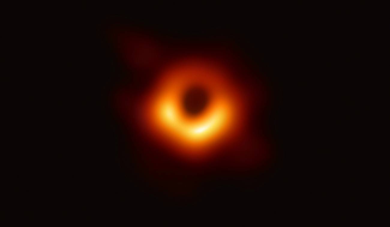 La primera imagen de un agujero negro, uno de los diez avances científicos del año 2019 según la revista 'Science' / Imagen: SINC