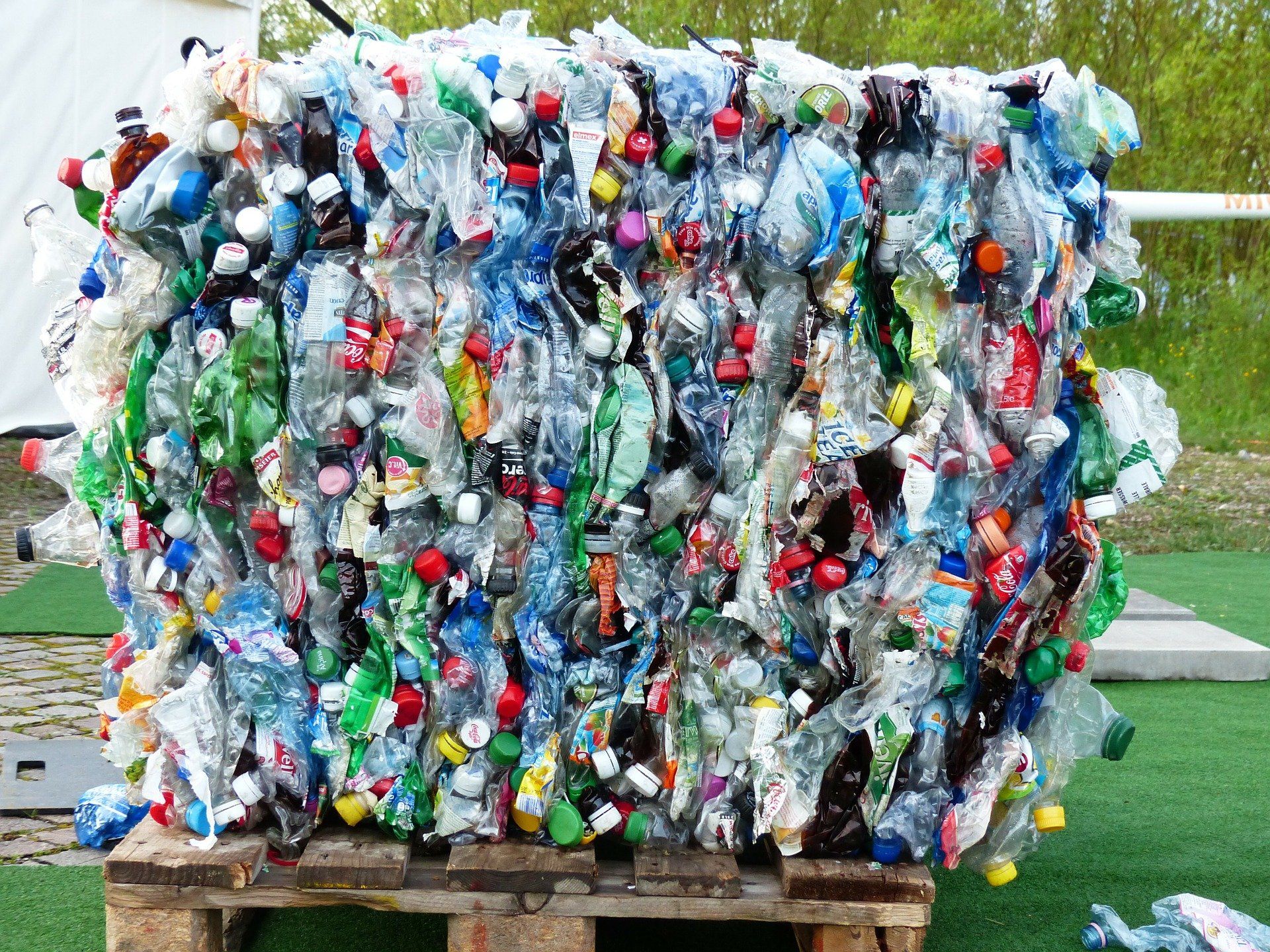 La UE prohibirá la exportación difíciles de reciclar en su estrategia para impulsar la economía circular / Foto: Hans Braxmeier - Pixabay 