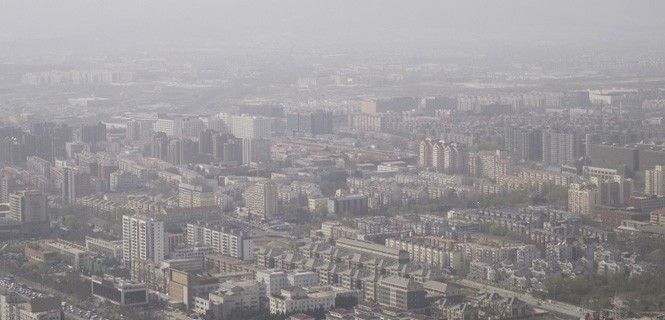 Pekín ha tenido que activar la alerta máxima por la polución por primera vez en su historia / Foto: Designbyd