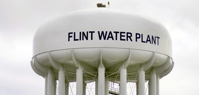 El agua del río Flint, que tiene altos niveles de cloruros, no se depuró correctamente y hay veneno en el agua del grifo. / Foto: LindaParton