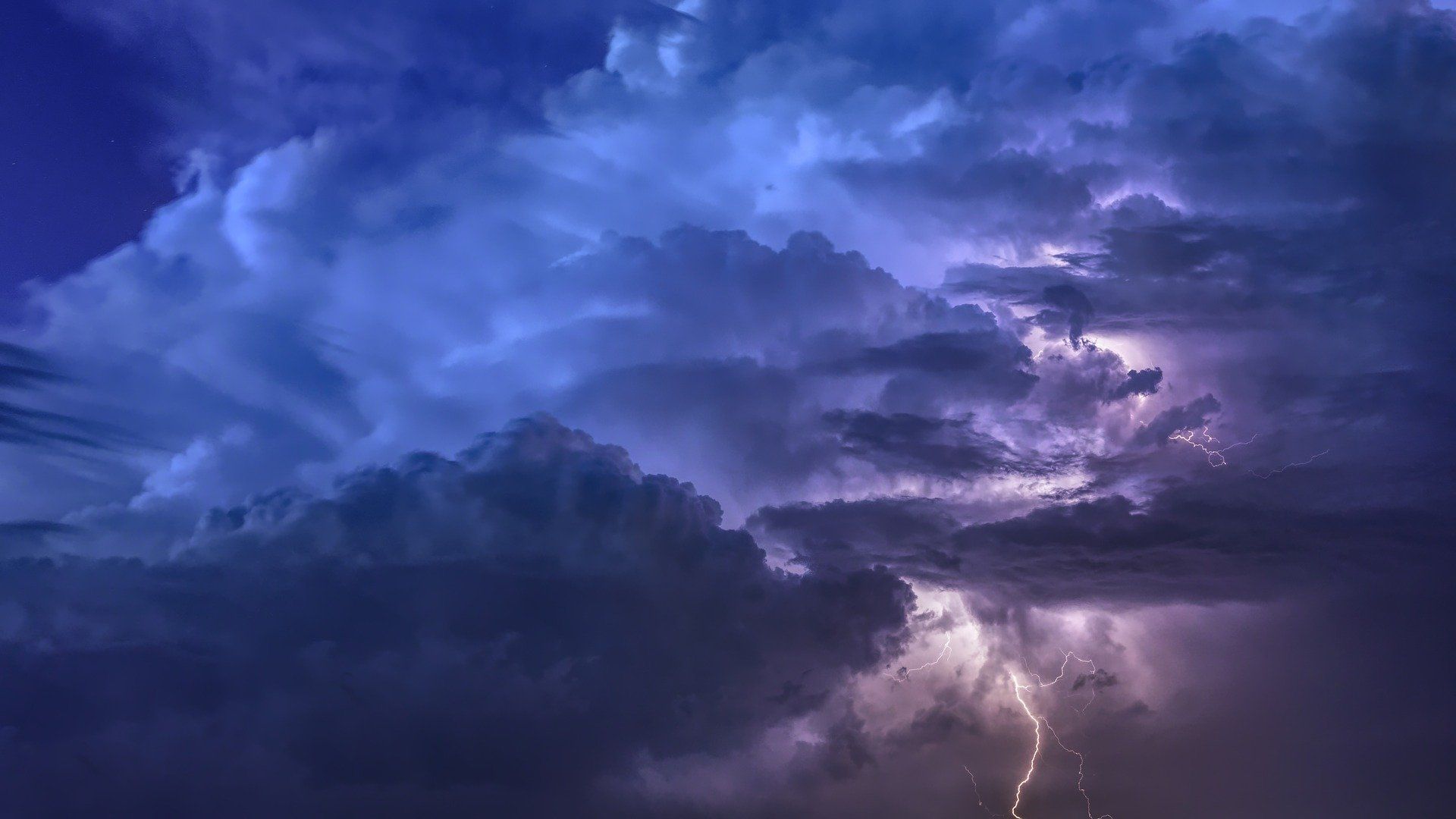 Tormenta eléctrica. Clima irregular / Foto:  Felix Mittermeier - Pixabay