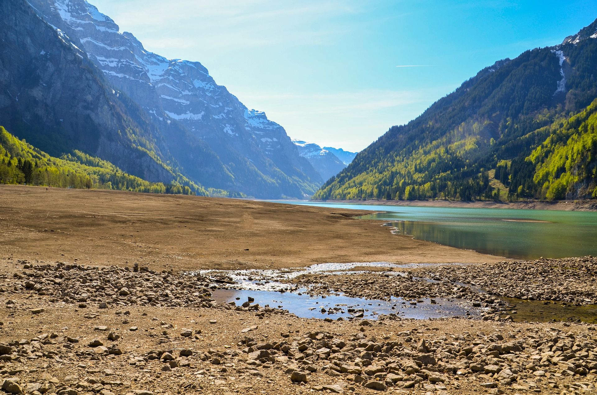 Efectos de la sequía por el cambio climático en el caudal de los ríos / Foto:  Sarah Lötscher - Pixabay