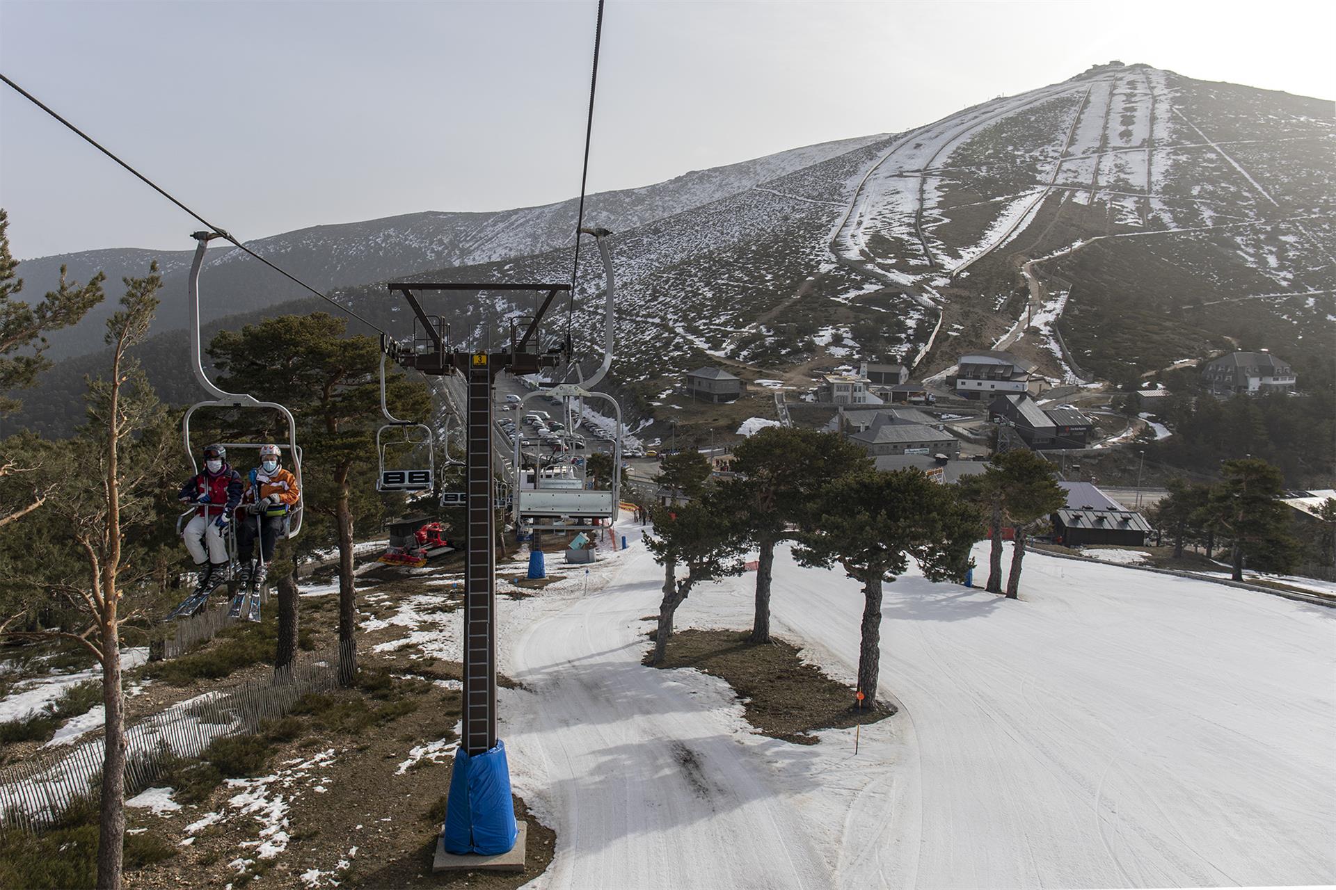 Vista general de una de las pistas de la estación de esquí de Navacerrada, en Madrid / Foto: EP