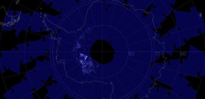 Nubes noctilucentes, de color azul eléctrico, sobre la Antártida / Foto: EP - NASA - Goddard